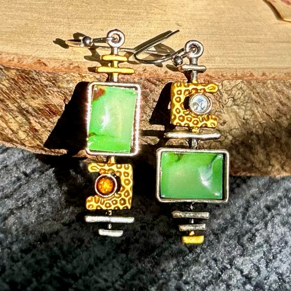Bohemian Chic Cute Green Geometric Unique Drop Earrings Lightweight - Picture 3 of 3